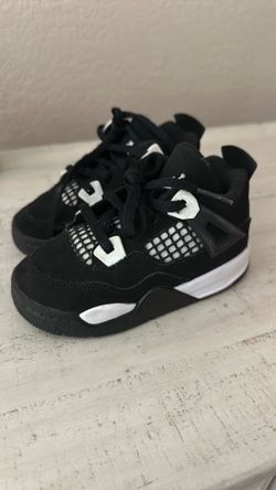 Jordan Retro 4’s