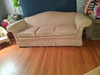 Sofa old fashion 3 seating 88 long by 32 wide