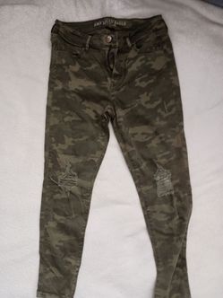 American eagle camo distressed pants