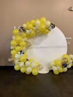 Balloon garland
