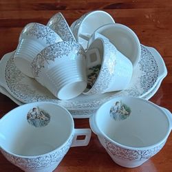 TRIUMPH China. MADE IN USA. 22 K-Gold