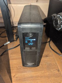 Cyber power 1500 VA AVR