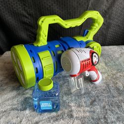 Set of 2 BUBBLE MACHINES WITH BUBBLES
