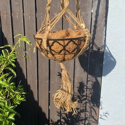 Hanging planter