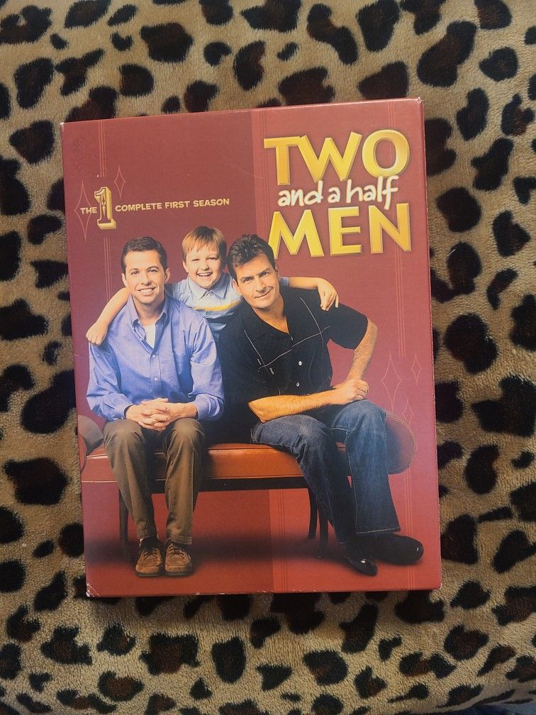 DVD. Two And A Half Men. The Complete First Season. 