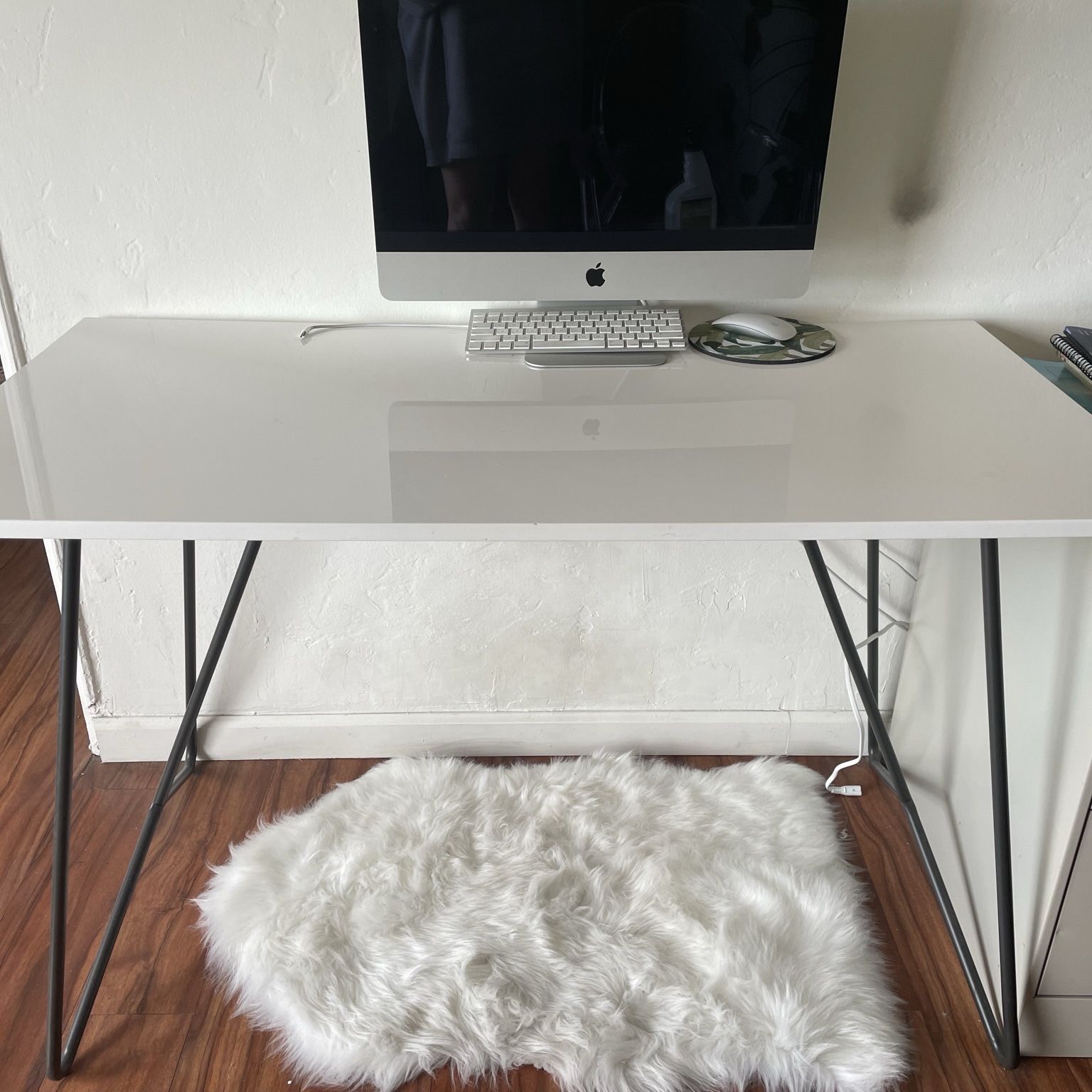 Urban outfitters metal tubing desk hotsell