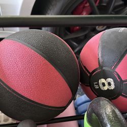 2X  Amazon Basics Weighted Medicine Ball