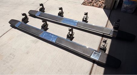 Chevy Silverado 1500 Crew Cab 2019-2026 Running Boards