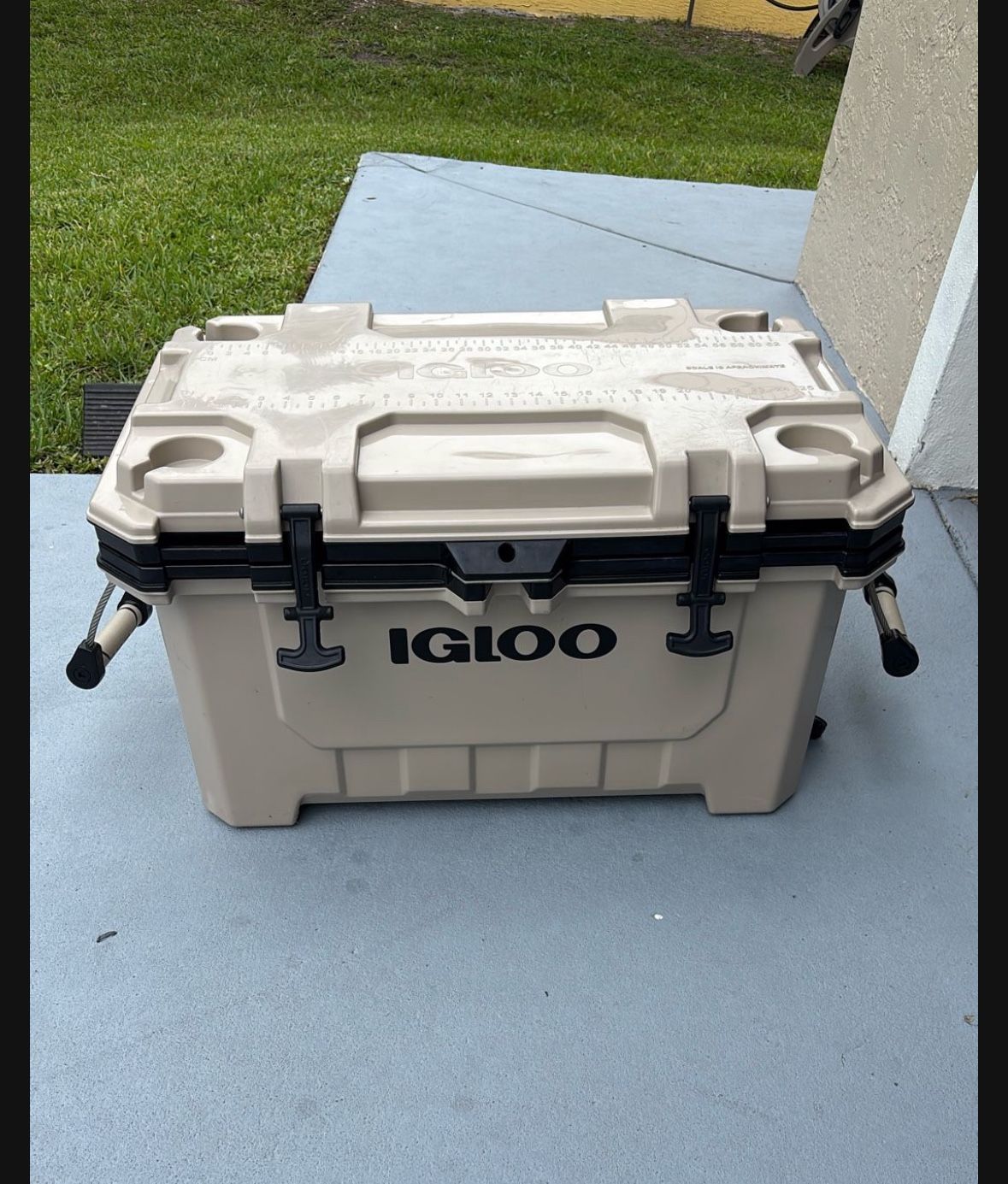 Igloo Marine Cooler 