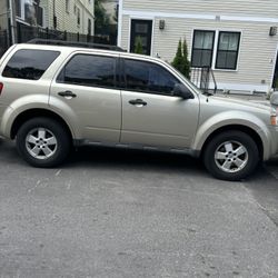 2010 Ford Escape XLT 