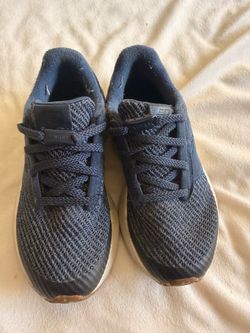 Boys new balance shoes