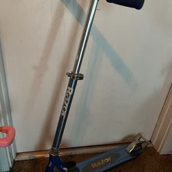 Razor 2 Wheel Scooter