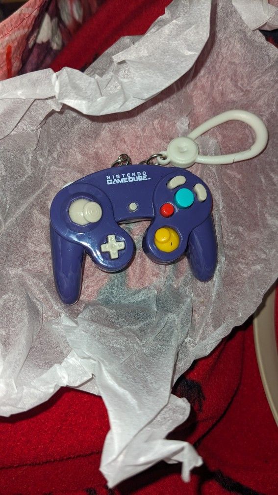 Paladone Classic Console Nintendo Backpack Buddies Gamecube Controller keychain