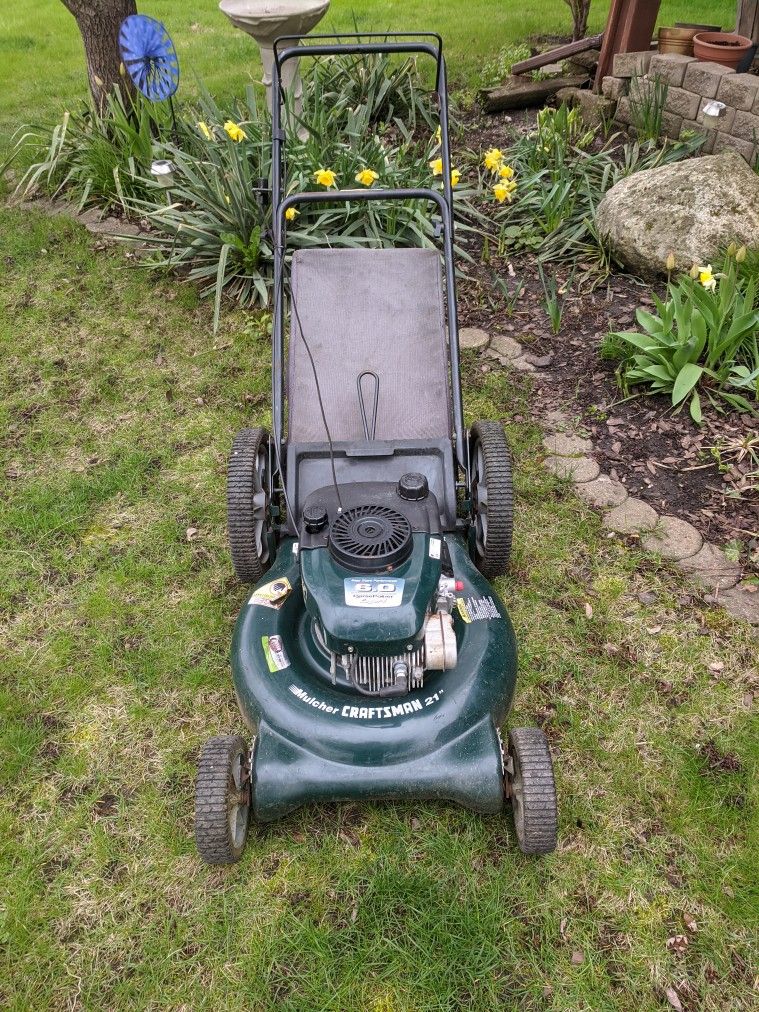 Craftsman 21 Inch Lawn Mower In Good Running Condition