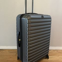 New! DELSEY 30” luggage 