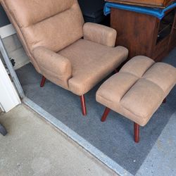Chair & Ottoman – Clean & Comfortable