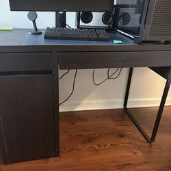 Desk - Brown - Like New & Assembled