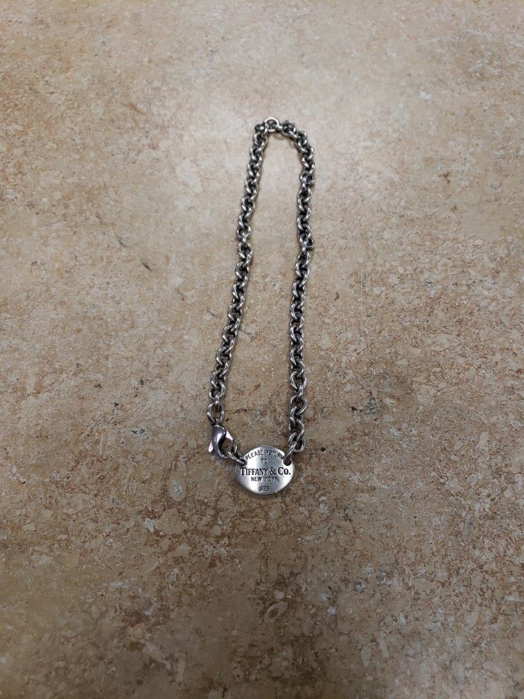 Authentic Tiffany 14" Sterling Silver Oval Charm Necklace