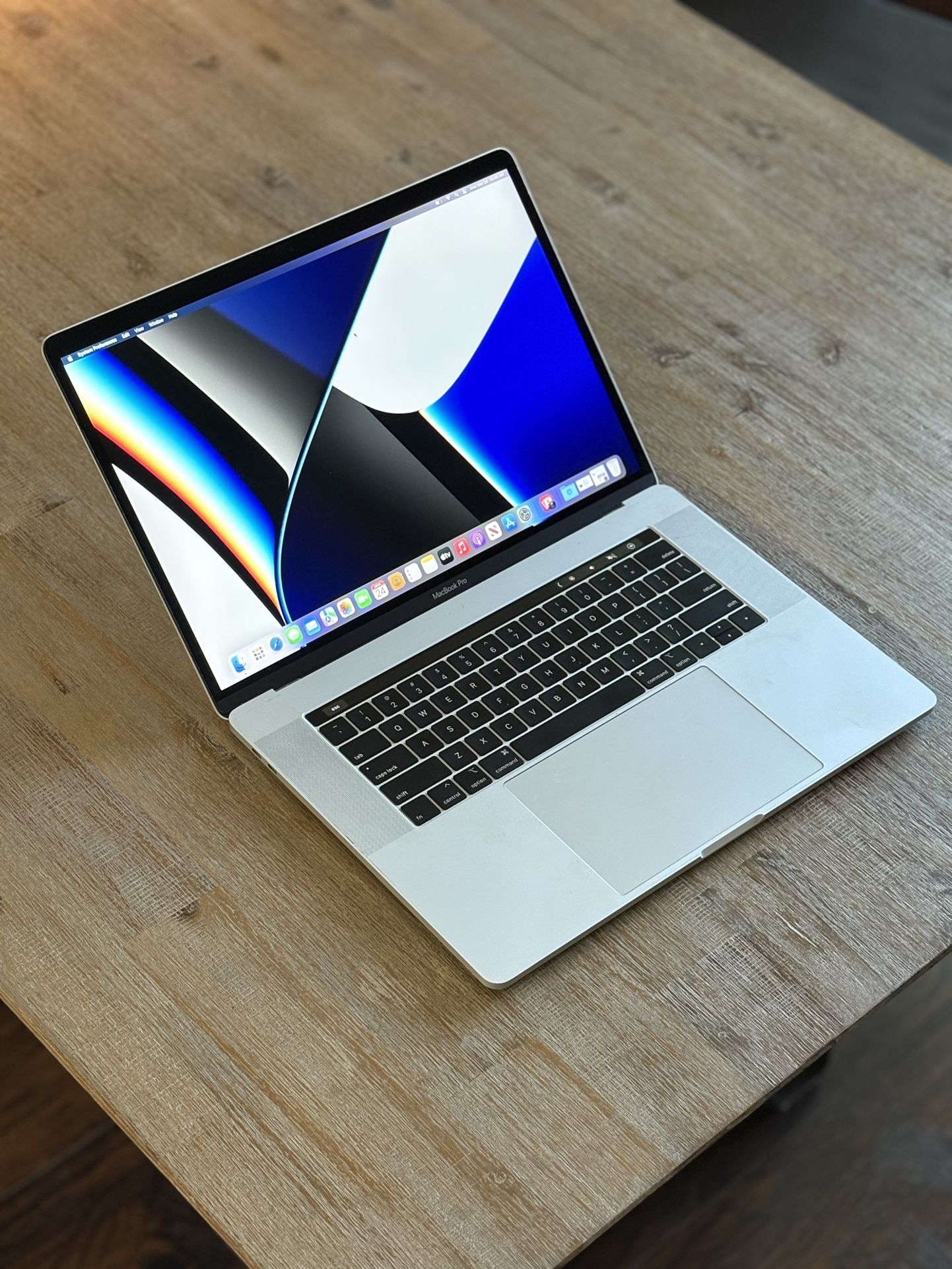 2.9GHz MacBook (15”) 16gb/500gb - Pro Graphics