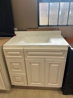 Bathroom vanity 36”