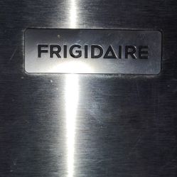 Frigidaire Refrigerator Top And Bottom 30 Inch Wide