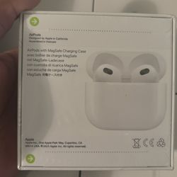 AirPods Gen 3