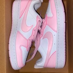 Nike, Court Borough Low