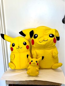 Pokemon Pikachu Plush Family Lot of 3 Jumbo Large Medium Small Stuffed Toys