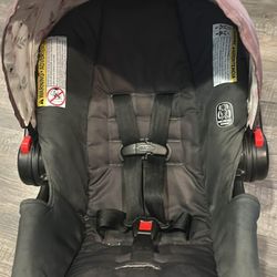 Graco car seat And Base for infant