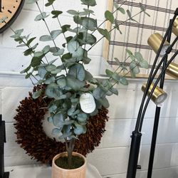 ARTIFICIAL PLAN EUCALYPTUS,41” tall