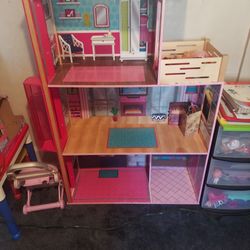 Wooden Dollhouse 