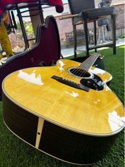 Martin J-40 (new Refreshed 2025) Martin Guitar tag: Gibson Collings Santa Cruz bourgeois Taylor