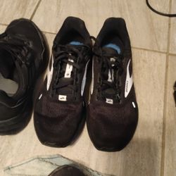 Brooks Mens Size 9 Sneaker