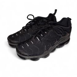 Women's 9 Nike Vapor Max