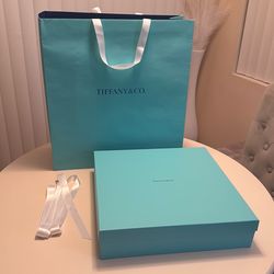 Tiffany Plate Box and Large Bag