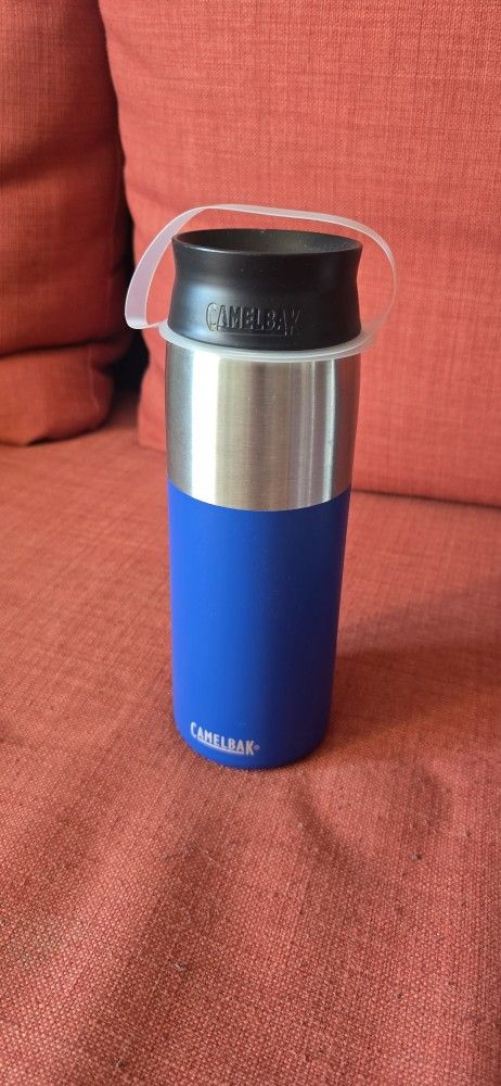 NEW CamelBak Chute Hot Vacuum Insulated Water Bottle 20oz 

Available color: Blue, White, or Purple

Product Info
Give lukewarm the cold-shoulder with