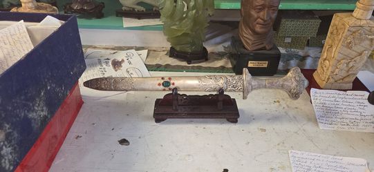 Antique Estate Scroll Left To See More Pictures Scroll Down To Description For Info And See 65 More Sculptures