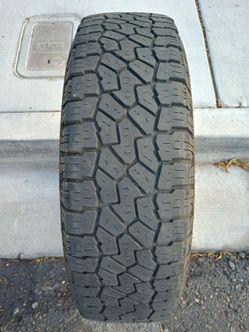 Size LT-255/80/17 Falken Wildpeak tire