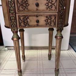 Beautiful Petite Antique Side Table $125