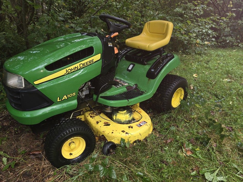 JOHN DEERE LA 105
