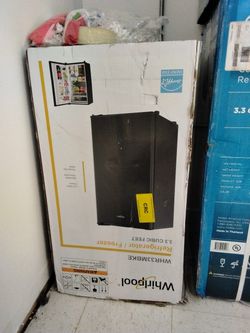 Whirlpool 3.Whirlpool Mini Fridge with Freezer – 3.3 Cu. Ft