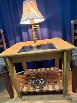 Coffee/ side table +lamp