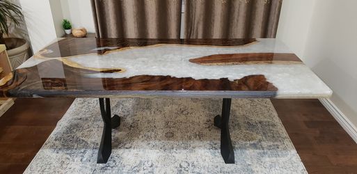 Resin Dinning table
