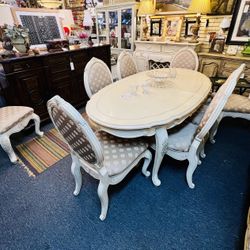 AICO By Michael Amini LAVELLE Dinning Set 9 Pieces - NY