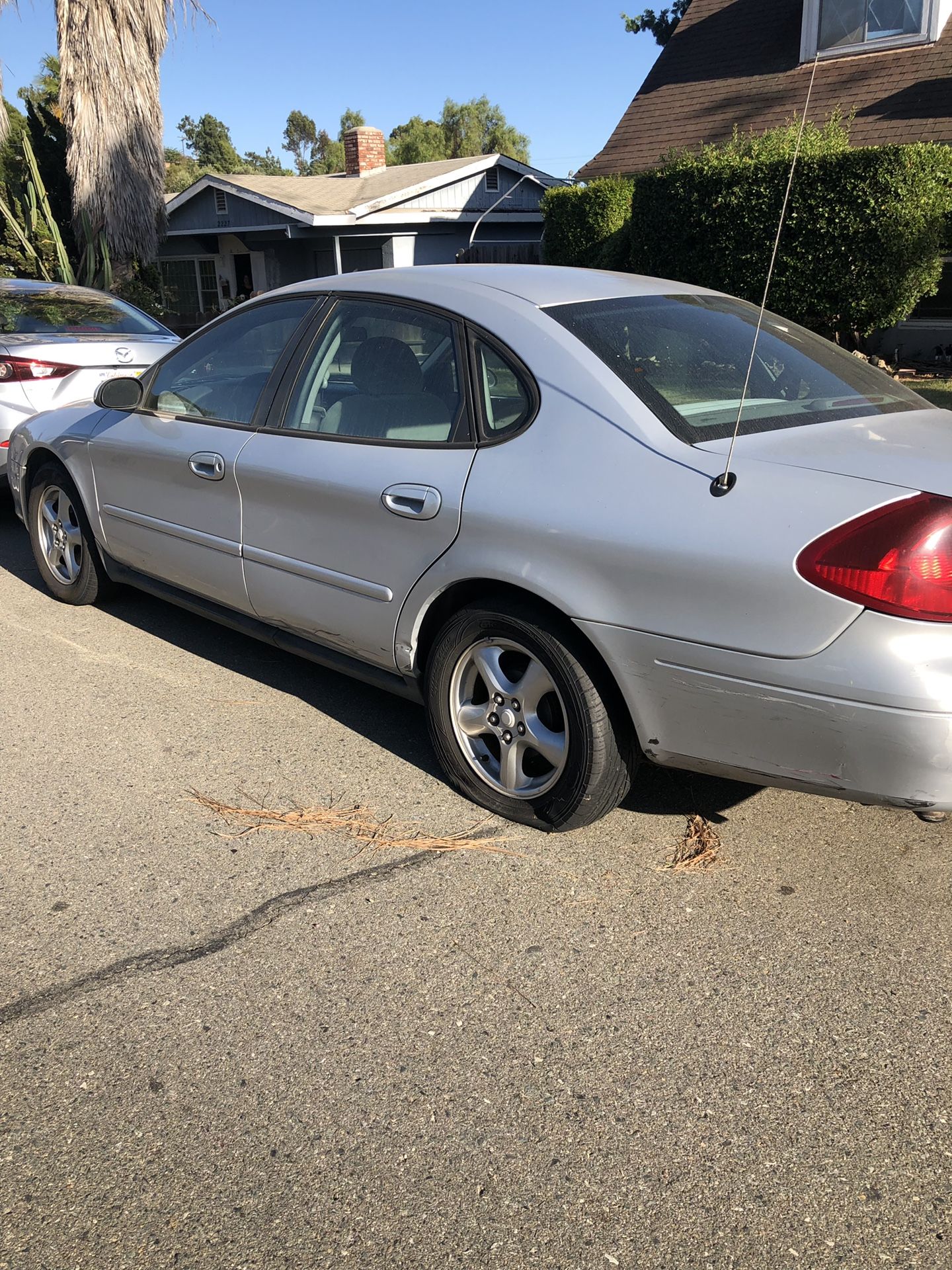 2002 Ford Taurus