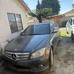 2011 Mercedes Benz C 300