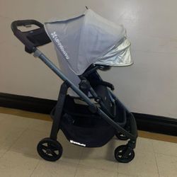 UPPAbaby CRUZ V2 Stroller  Here's some information about this stroller: Compact and maneuverable: Designed to be compact without compromising function