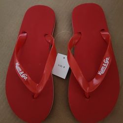 Kum & Go thongs size M