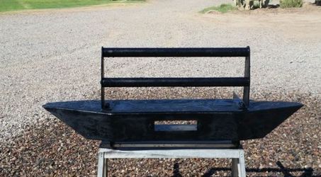 Jeep Cherokee bumper 01 and down. Pick up only.