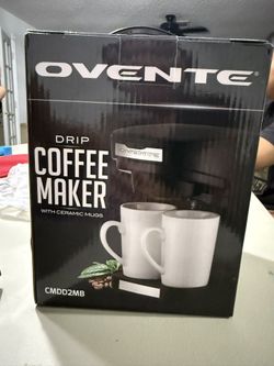 Coffee Maker Comes with 2 Mugs